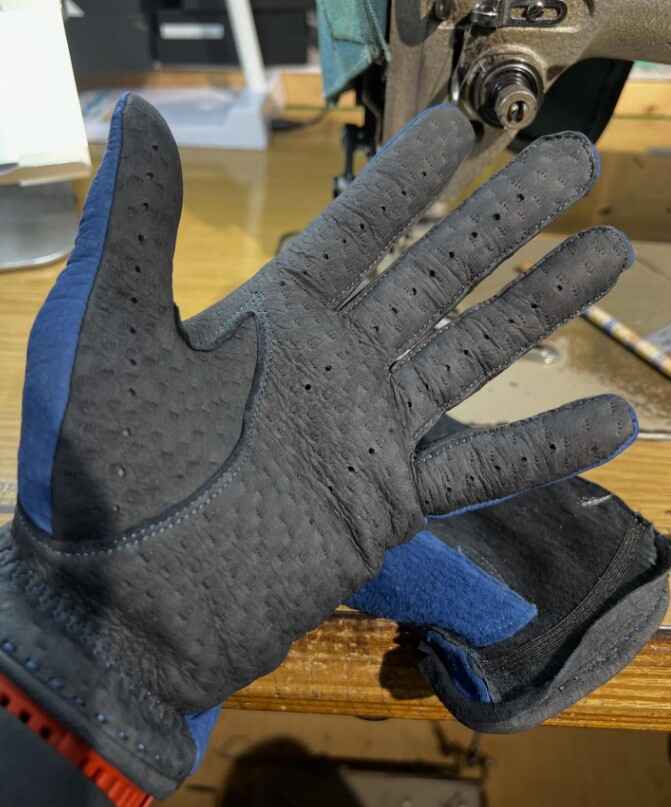 ペッカリーのドライビンググローブ｜CACAZAN Official Blog｜革新を手